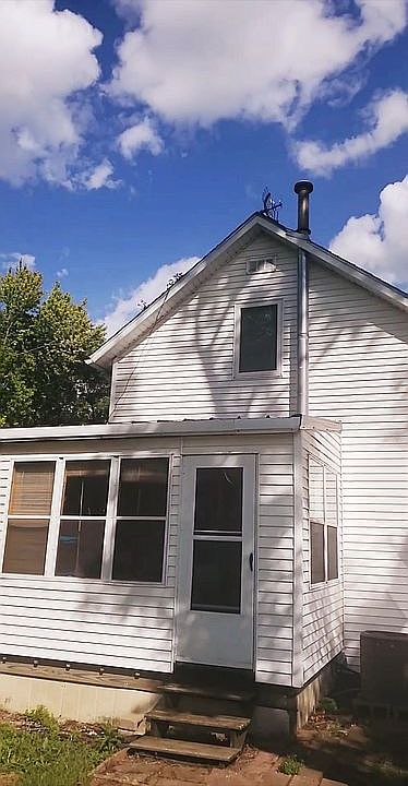 2nd image of 205 5th St S
