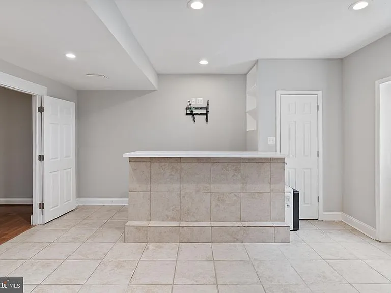 7495 Cavalcade Dr — Photo 29