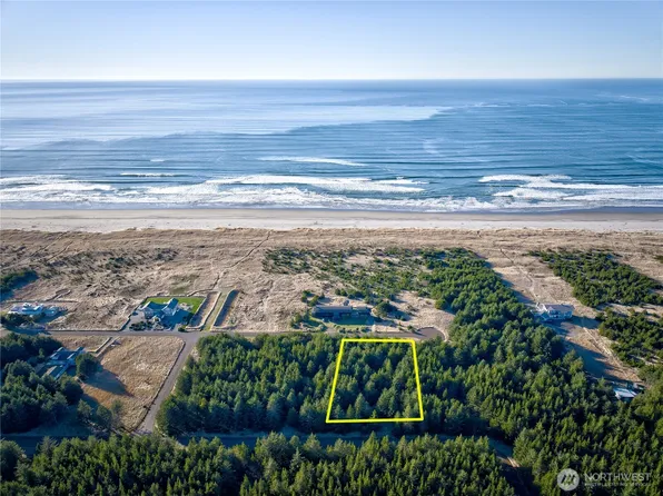 15706 J Place, Long Beach, WA 98631