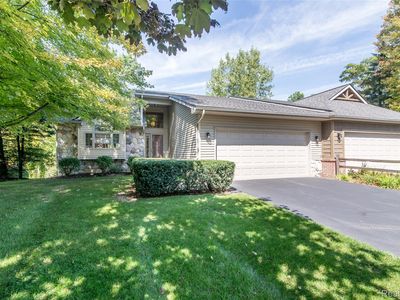 840 Heatheridge Ct, Brighton, MI, 48116