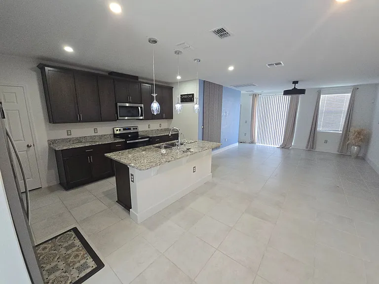 4450 Rapallo Ave — Photo 4