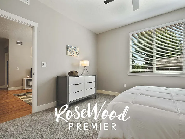 Rosewood and Rosewood Premier — Photo 18