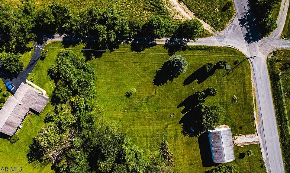 2nd image of 239 Hobbit Hollow Rd