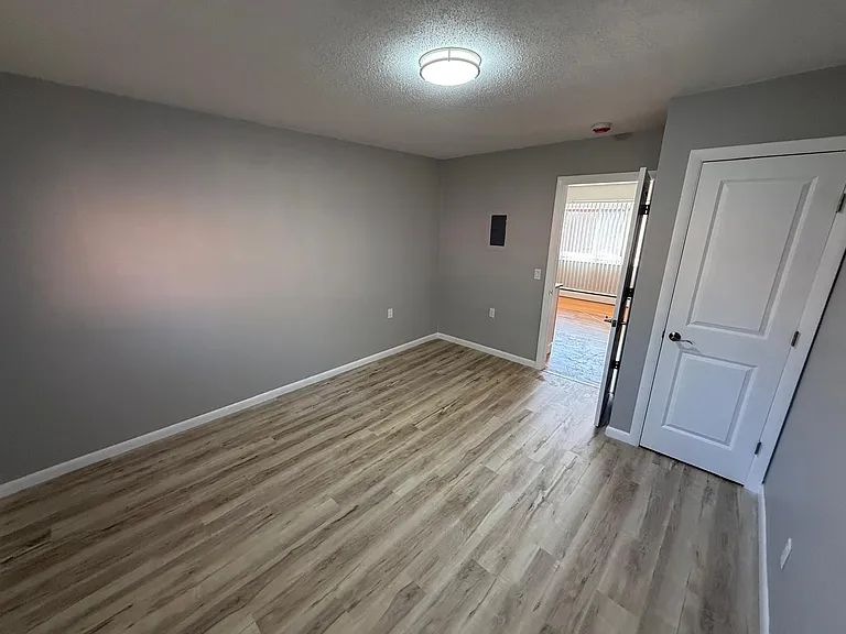 1267 Burnside Ave #C11 — Photo 10