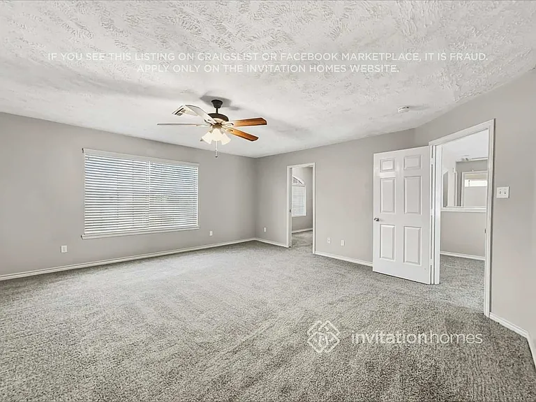 2721 Leroy St — Photo 10