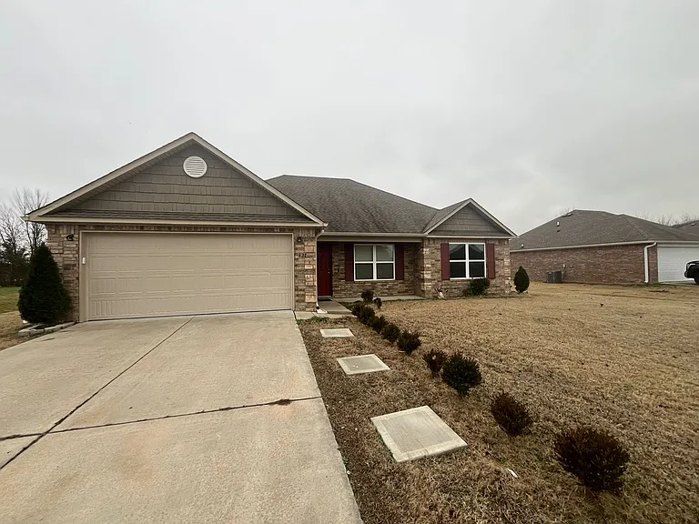 821 Richland Creek Ave — Photo 3