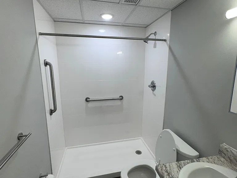 Cross-Lines Retirement Center 1 — Photo 10
