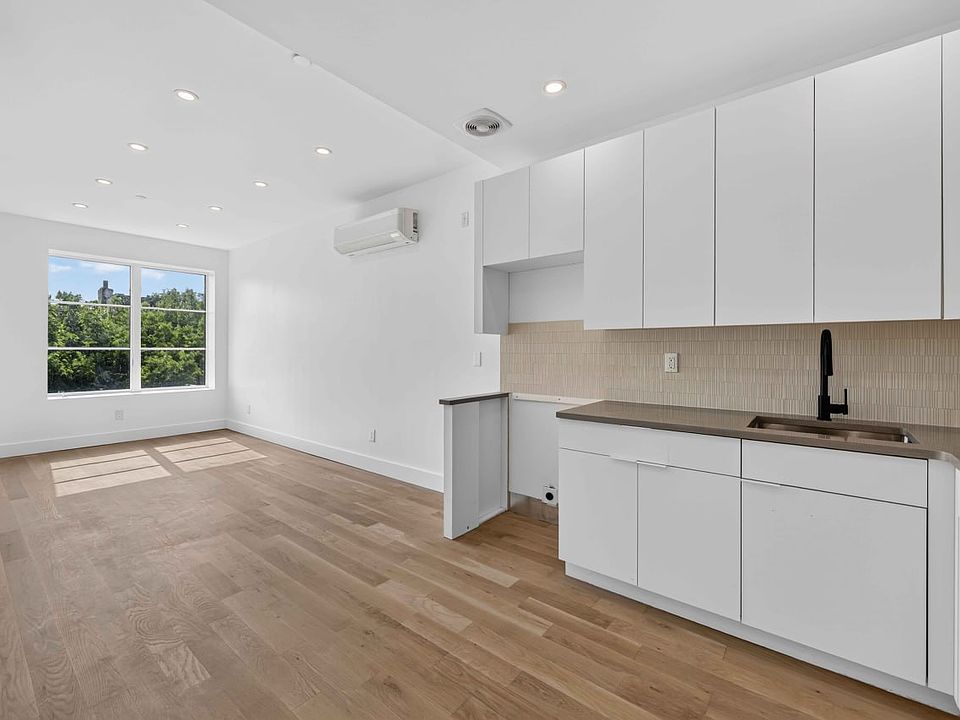 1st image of 173 Tompkins Ave #3F