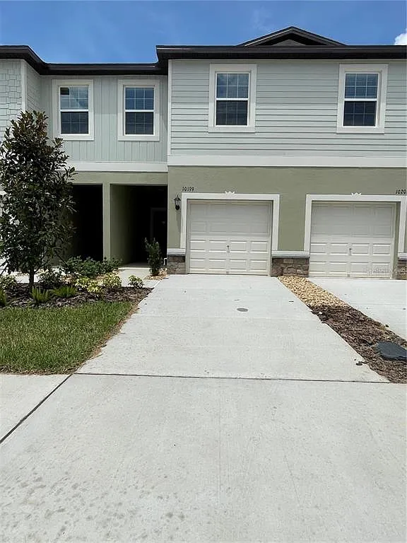 3 bed, 2.5 bath, 1634 sqft, $1,975 — Photo 1