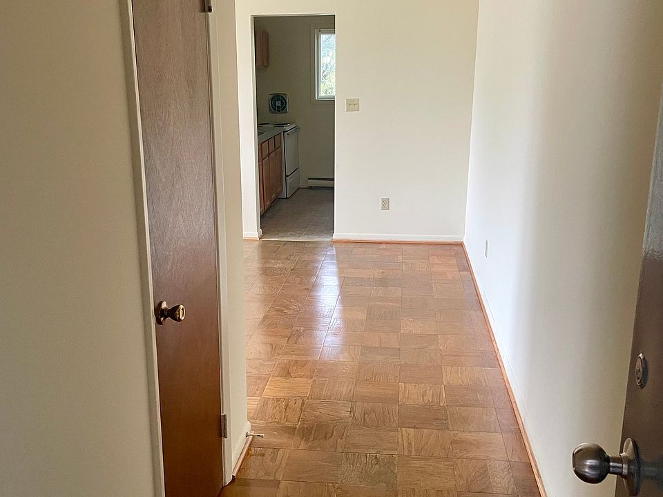 1st image of 922 N Ivy St #8