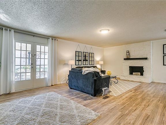 5th image of 611 Rosewood Pl