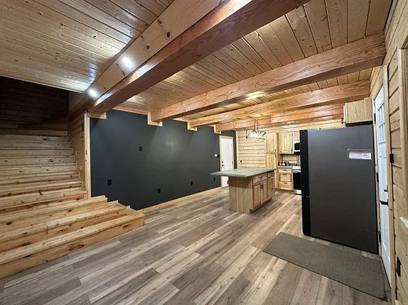 4622 Eastern Rd, North Pole, AK 99705