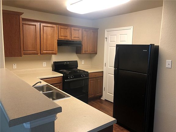 4th image of 3203 Etheredge Dr