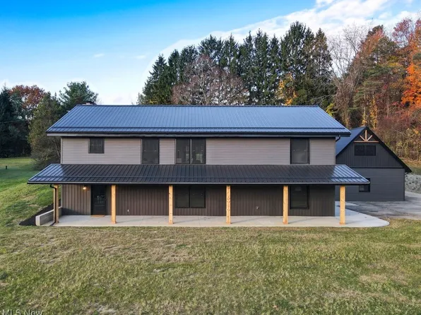 1048 Rolling Meadows Rd, Akron, OH 44333