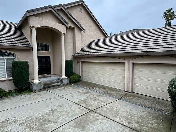 4th image of 315 Canyon Falls Dr