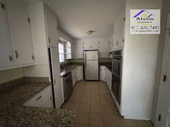 5th image of 271 Brewster Dr