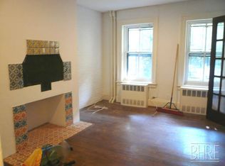 34 Sidney Pl #1, Brooklyn, NY 11201