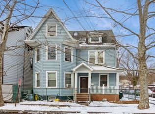 585 Valley St, Orange, NJ 07050