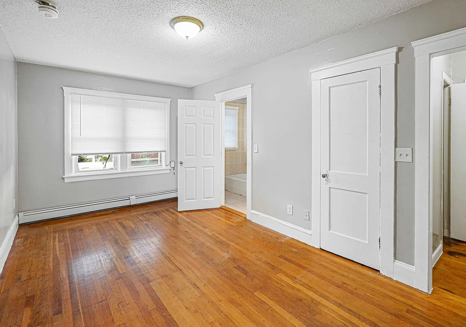126 Sumner Ave — Photo 3