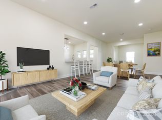 205 S Maple St, Dallas, NC 28034