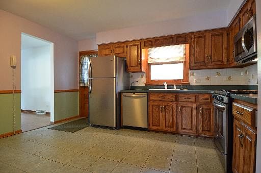 5th image of 12525 S Menard Ave
