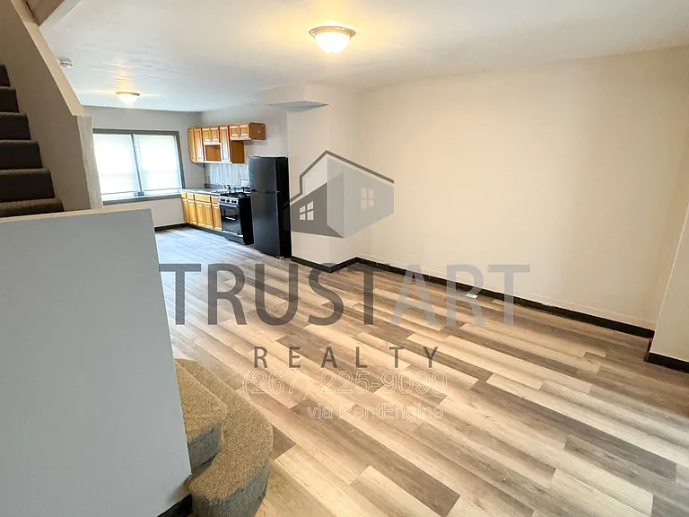 1533 S Allison St — Photo 6