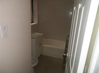 519 W Marquette Rd #3, Chicago, IL 60621