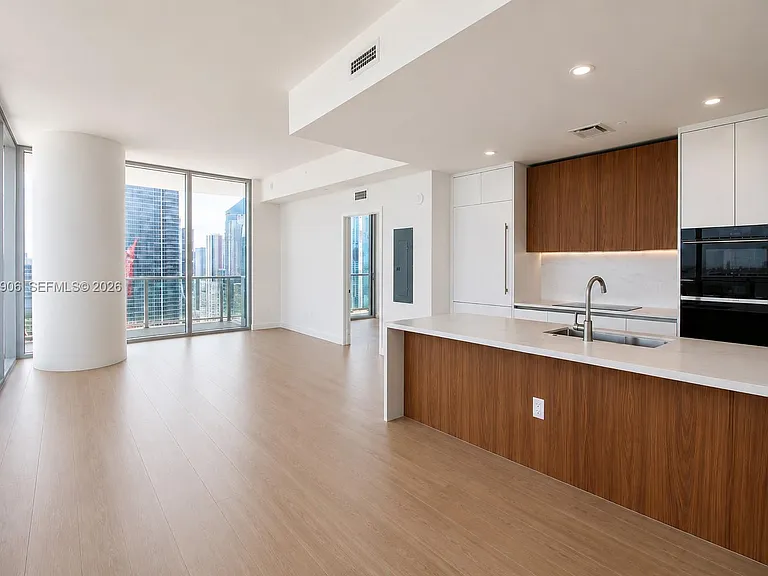 1400 Biscayne Blvd #3401 — Photo 7