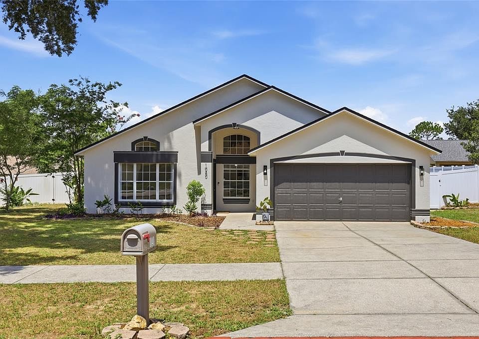 1st image of 1040 ARBOR HILL CIRCLE