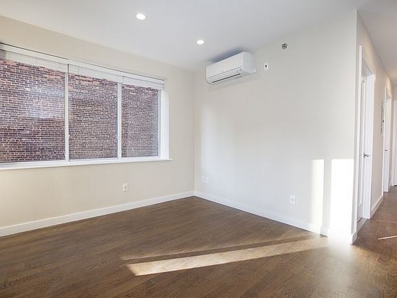 4th image of 99 Suffolk St #5CD