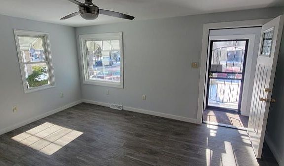 3rd image of 239 W Coolspring Ave