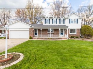 7290 Flamingo St, Algonac, MI 48001