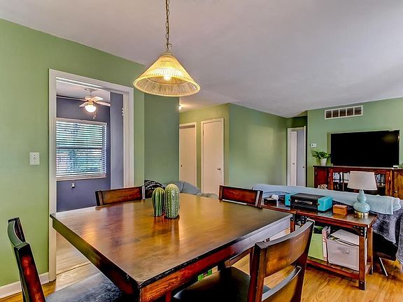 3rd image of 1052 Brookmont Ave E