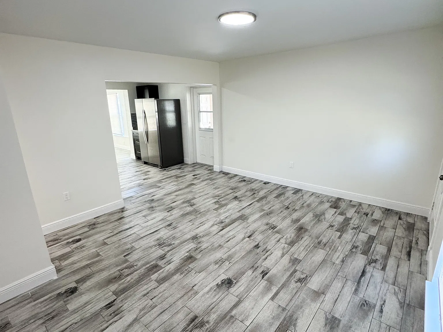 2 bed, 887 sqft, $1,650 — Photo 4