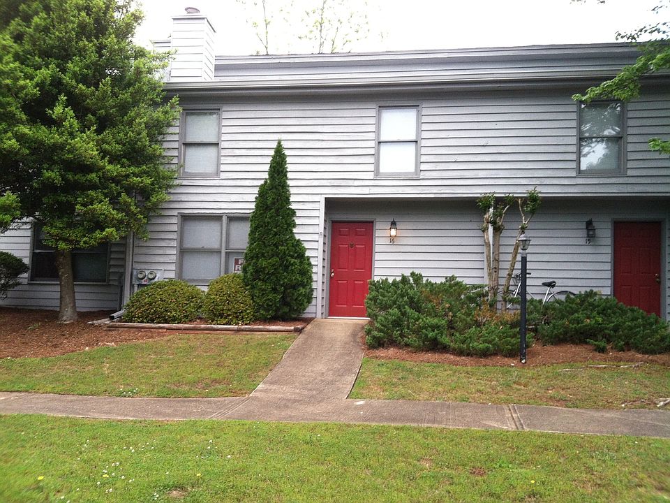 1775 South Milledge Unit 16 with 2 parking spots