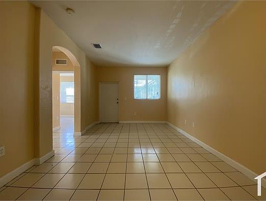 3rd image of 2815 SE 16th Ave Unit 103
