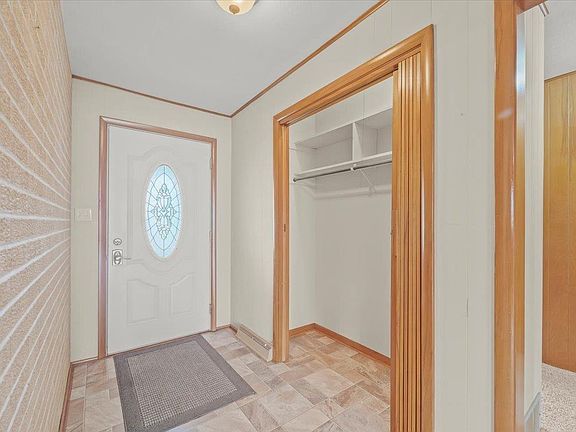 3rd image of 203 12th Ave SE