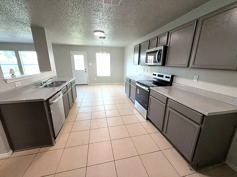 3952 Golden Horn Ln — Photo 6