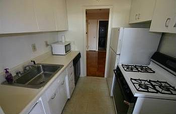 5th image of 2601 Pennsylvania Ave APT 308