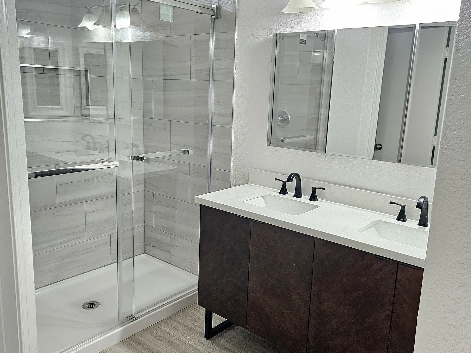 8547 W Cherry Hills Dr — Photo 2