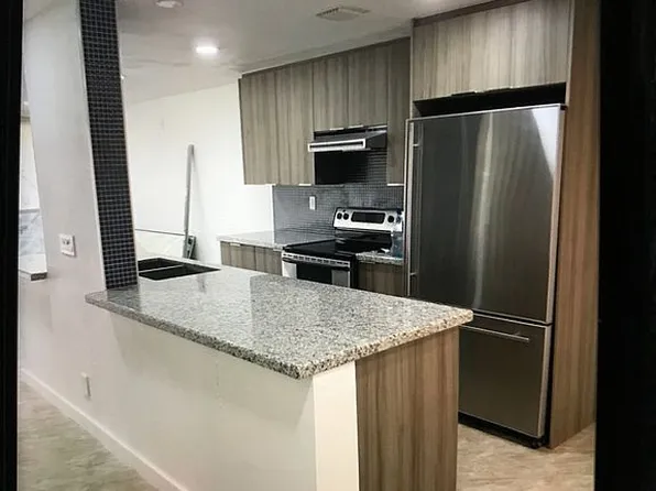 833 NW 81st Ter #8, Plantation, FL 33324