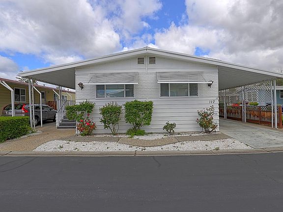 2nd image of 117 Pine Ln #117