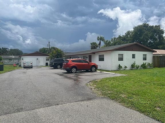 2nd image of 8690 Sunset Dr APT A