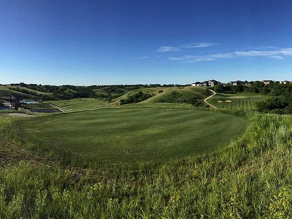 2nd image of 1904 Valley Bluffs Dr