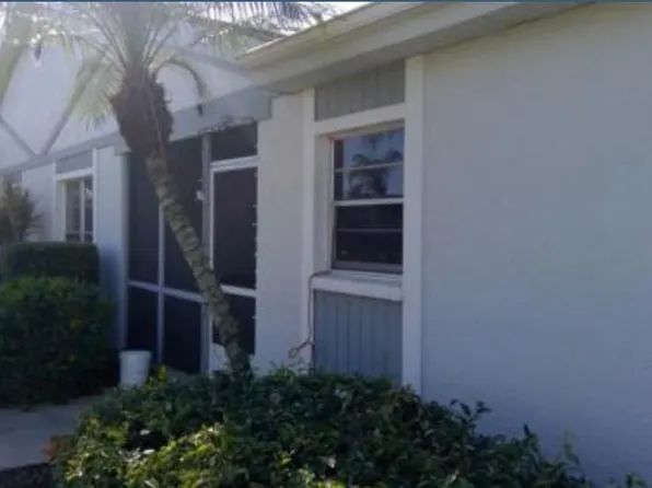 6861 Sandtrap Dr, Fort Myers, FL 33919