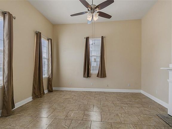 2nd image of 2753 Iberville St