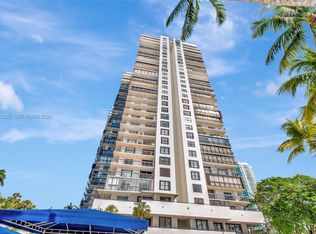 Brickell Bay Club, Miami, FL 33129