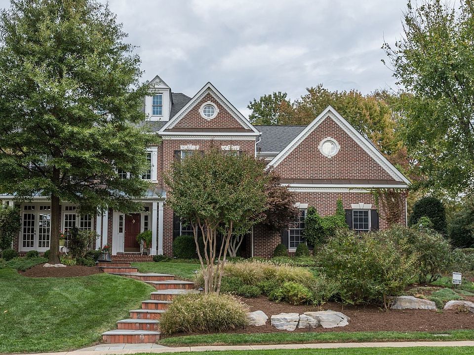 1st image of 3490 Rose Crest Ln