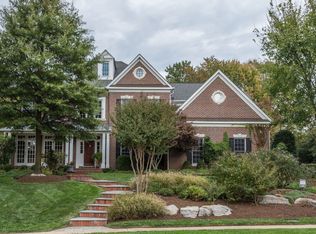 3490 Rose Crest Ln, Fairfax, VA 22033