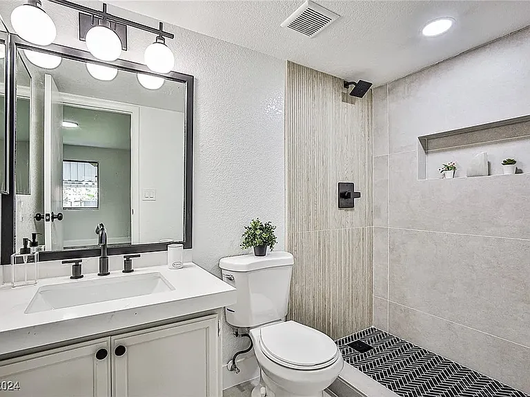 2712 Beaver Creek Ct #101 — Photo 17